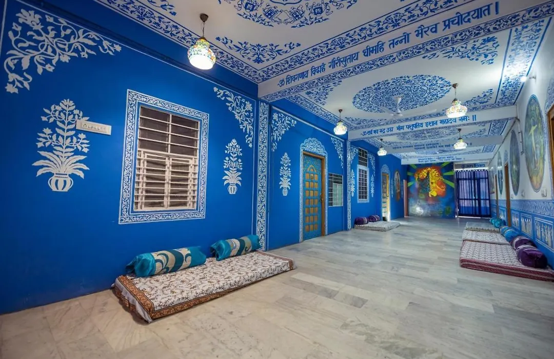 Mandala Backpackers Hotel-1